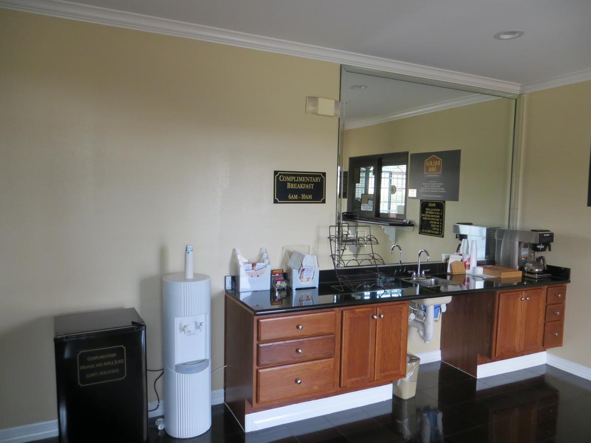 Regency Suites Iah Beltway 8 Houston Bagian luar foto